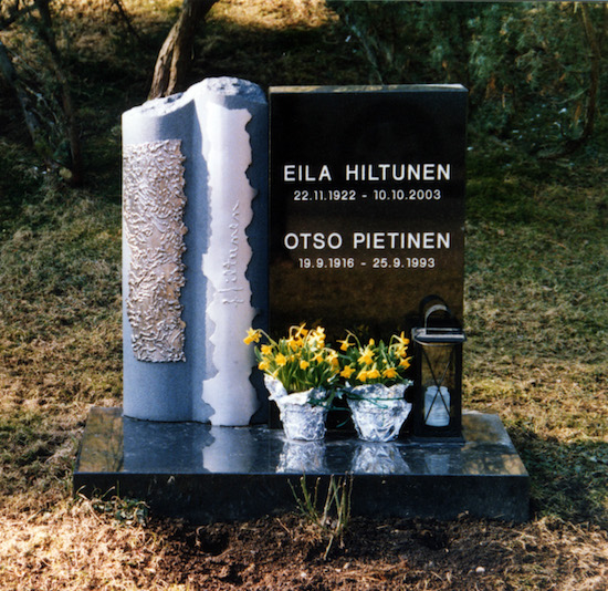 Eila Hiltunen (I samma grav ligger fotografen Otso Pietinen 1916-)