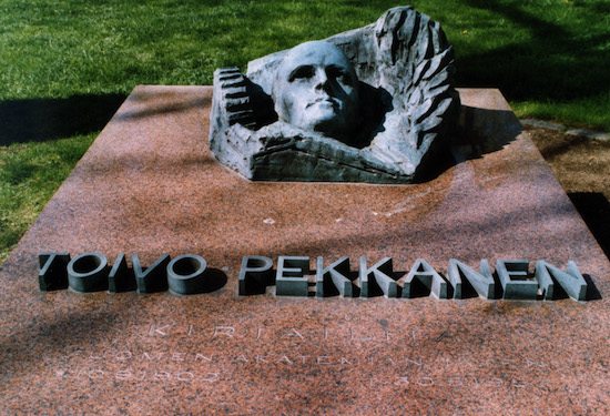 Toivo Pekkanen (Kotka, Kirkkopuisto begravningsplats)