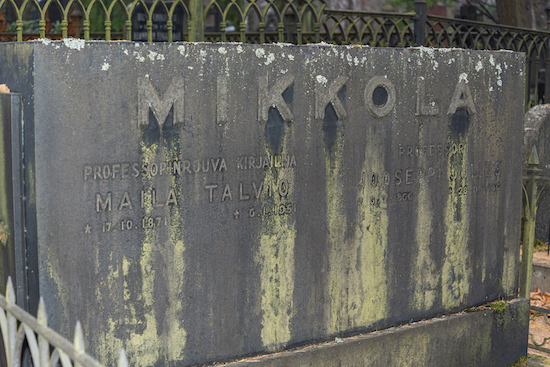 Maila Talvio (Mikkola) (Helsingfors, Sandudds gamla begravningsplats 6–9–1)